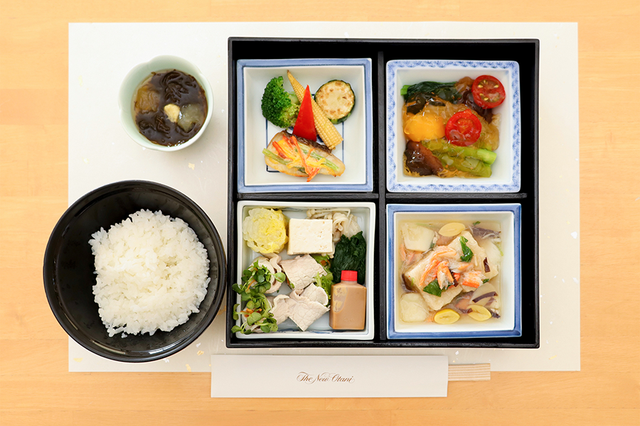 ホテルニューオータニ大阪と協同考案のドック食夕食